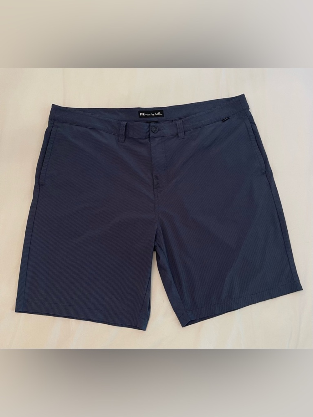 Travis Mathew Blue Pinstriped Golf Shorts Size 42